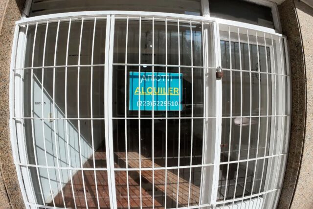 VENTA / ALQUILER 24 MESES LOCAL COMERCIAL