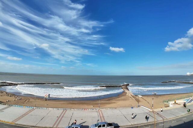 MONOAMBIENTE EDIFICIO EN PRIMERA LÍNEA DEL MAR, ZONA LA PERLA