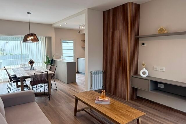 DUPLEX 4 AMBIENTES CON COCHERA PARQUE LURO.